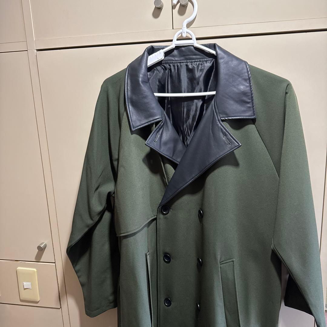 オリーブグリーン ダブルブレスト トレンチコート