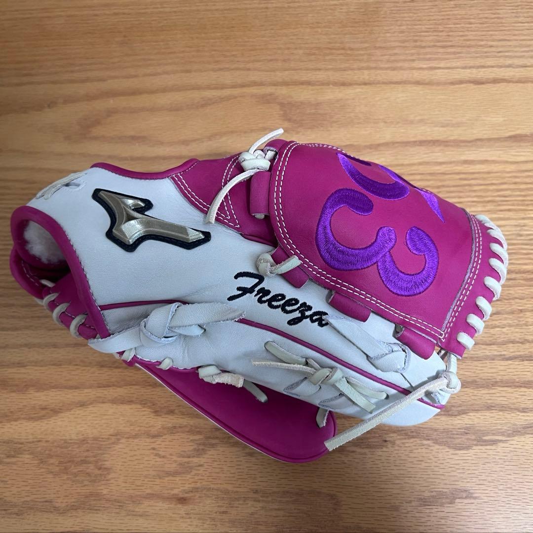 限定品 ドラゴンボールZ フリーザモデル 軟式グローブ