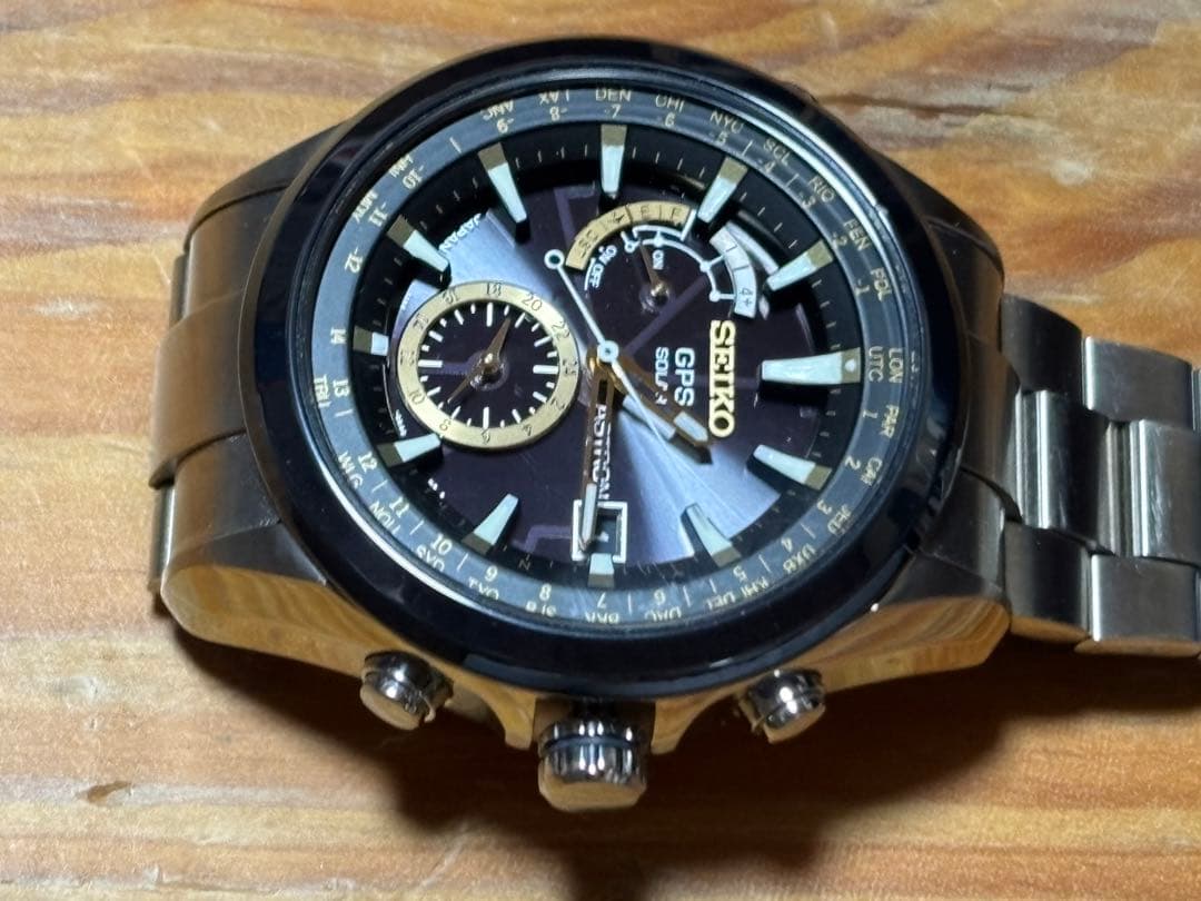 SEIKO ASTRON GPS SOLAR ブラック ゴールド【ジャンク】