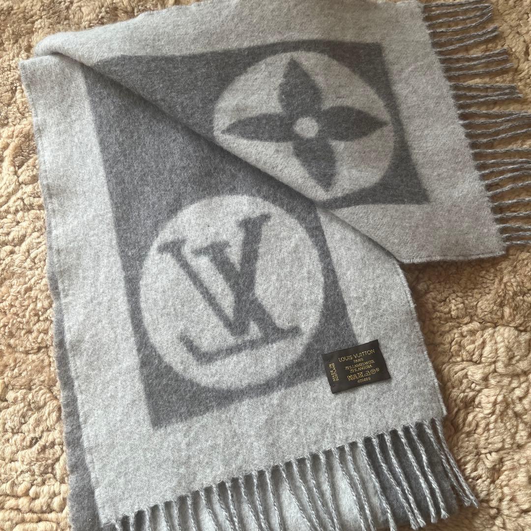 週末値下げ！Louis Vuitton ヴィトンマフラーグレー カーディフ