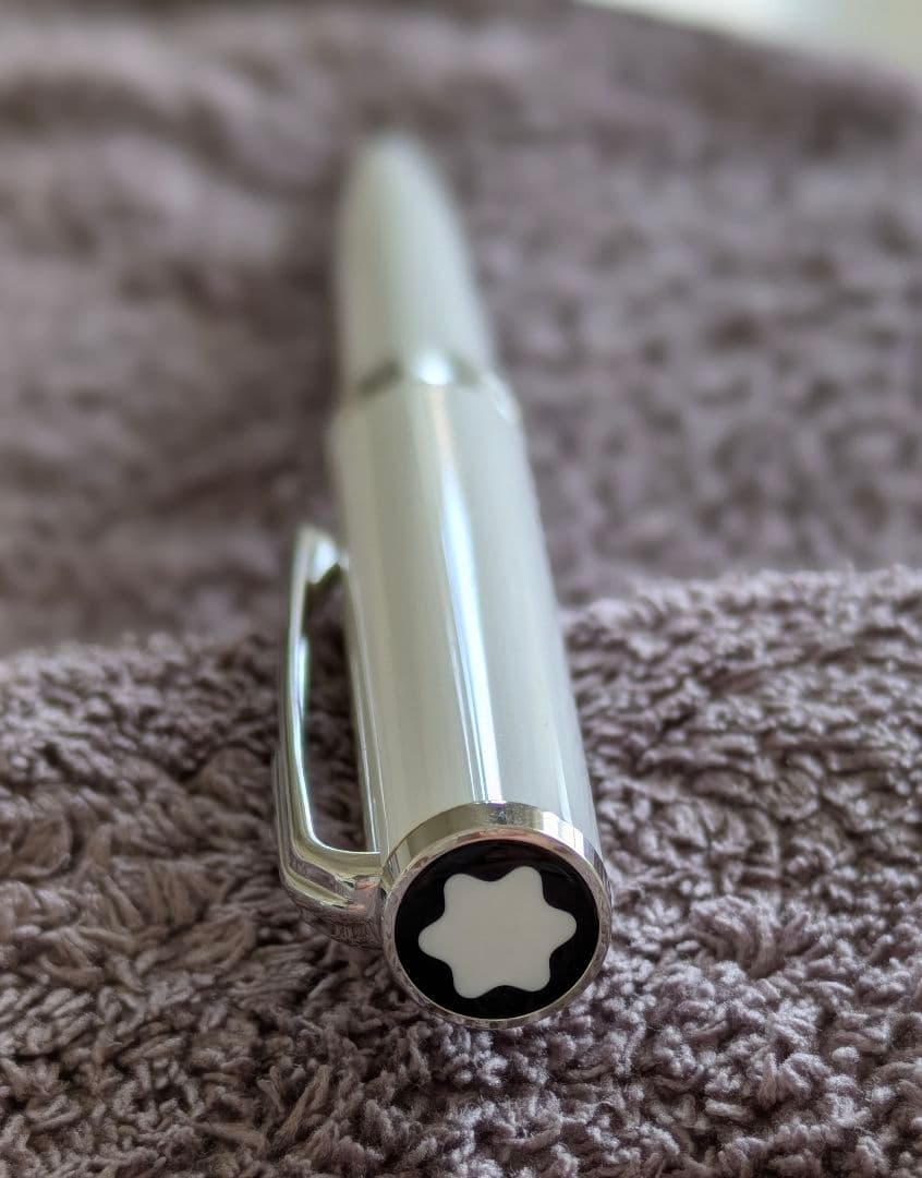 Montblanc PIXボールペン ホワイト