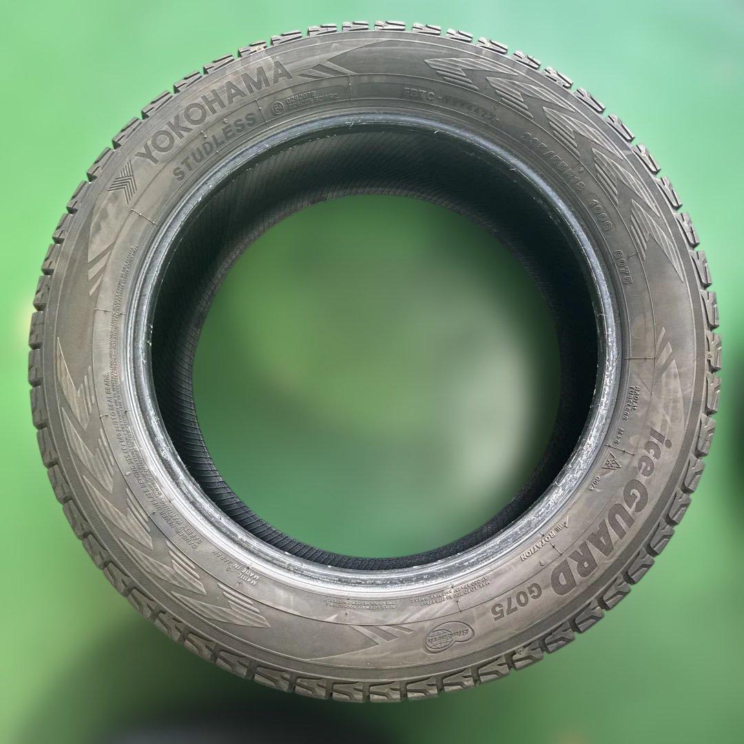 235/55R18 スタッドレスタイヤ　バリ溝