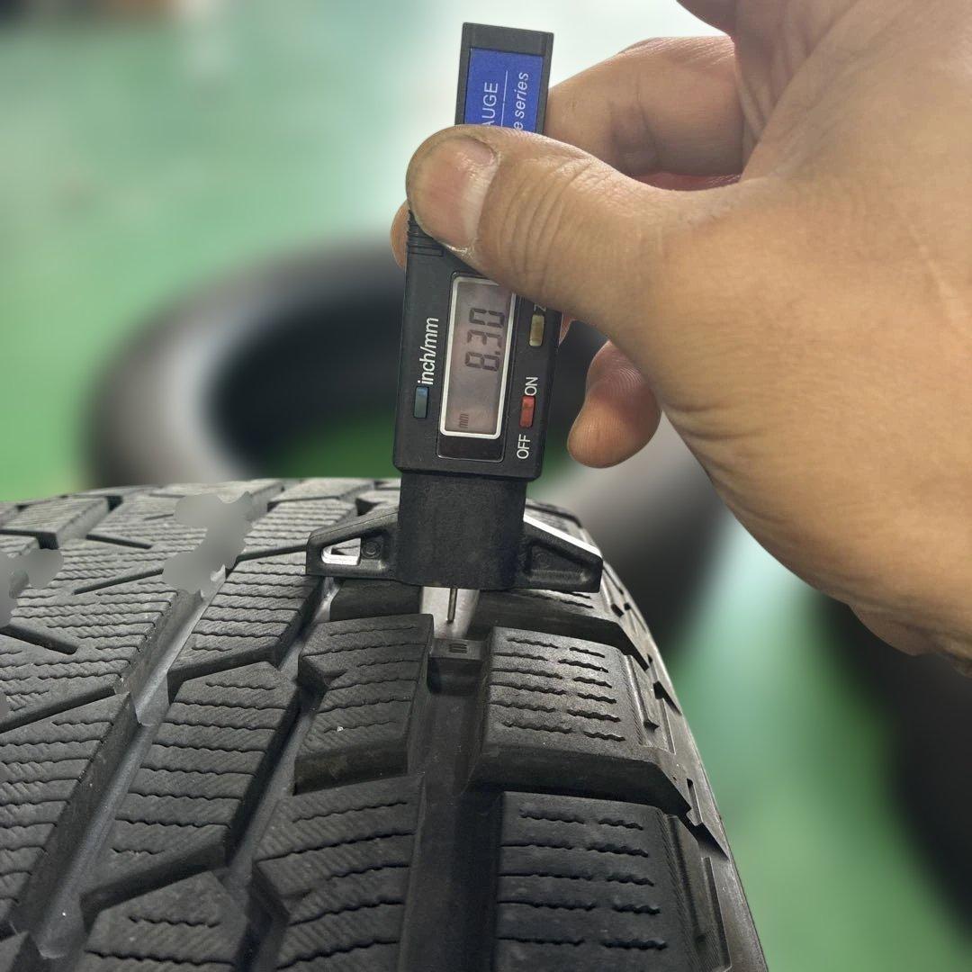 235/55R18 スタッドレスタイヤ　バリ溝