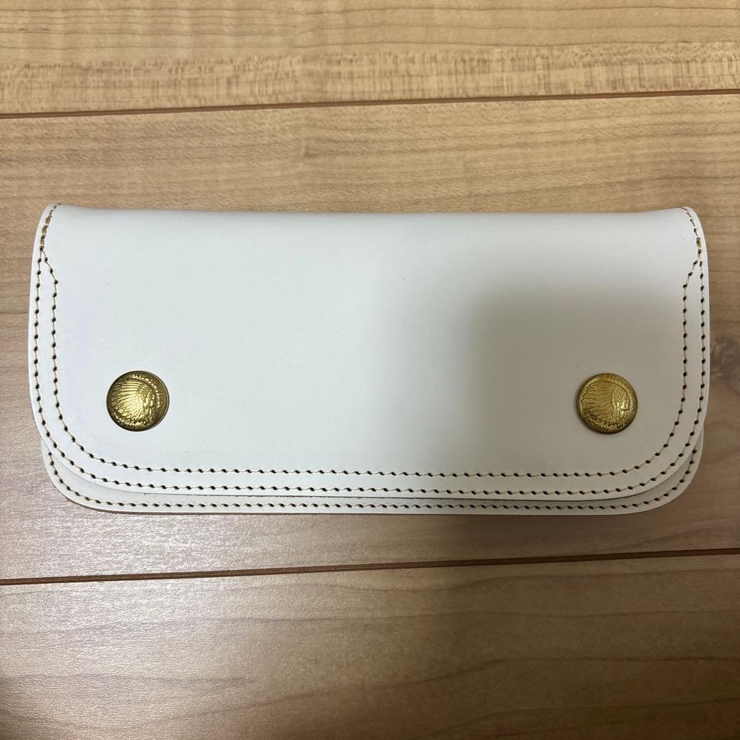 【新品未使用】RED MOON ホワイトレザー長財布