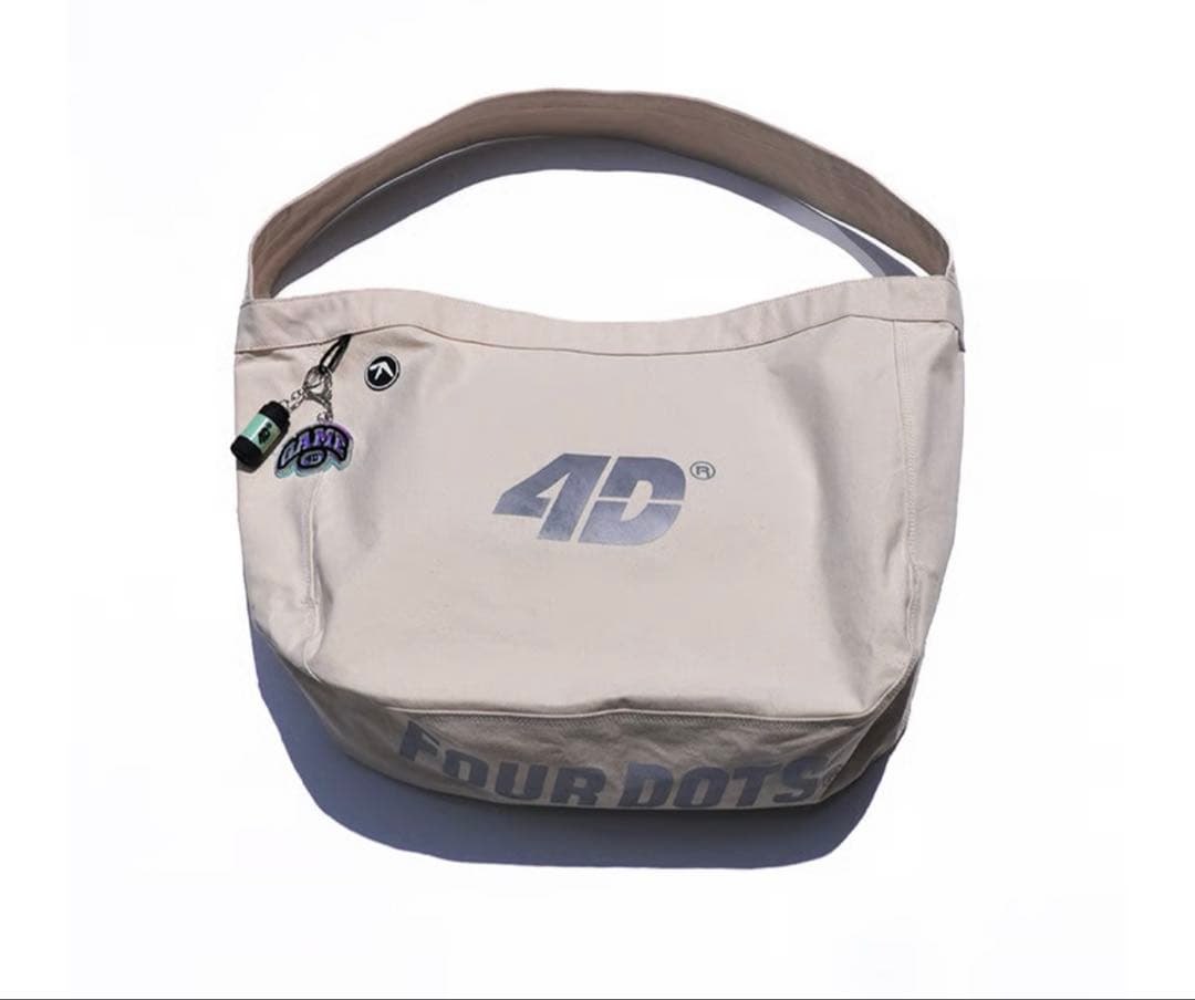 4D FOUR DOTS ベージュ トートバッグ(8シール付き)