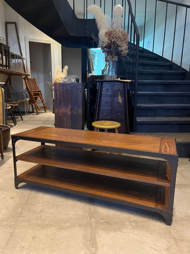 インダストリアルラック　テレビボード