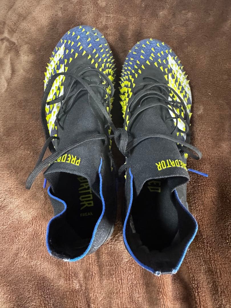 adidas プレデターフリーク.1 27.5