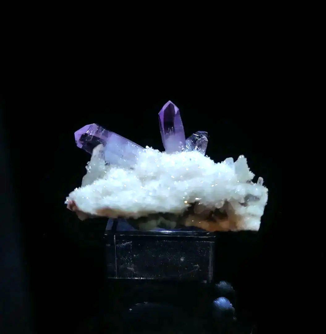 ベラクルスアメジスト 鉱石 鉱物 ミネラル 標本 原石 母岩付き ⑨