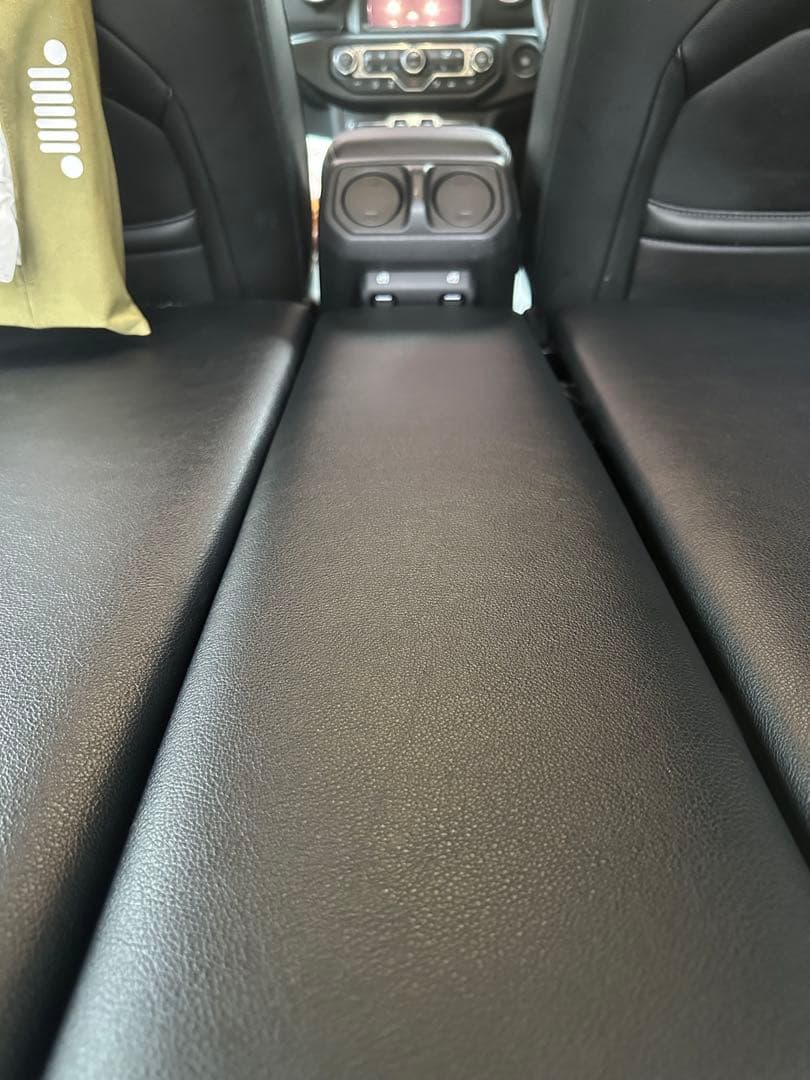 ジープラングラー、ベットキット！