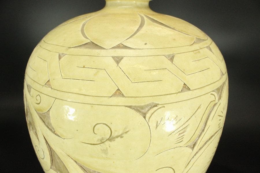 中国美術 磁州窯 纏枝蓮花 梅瓶(HA522)