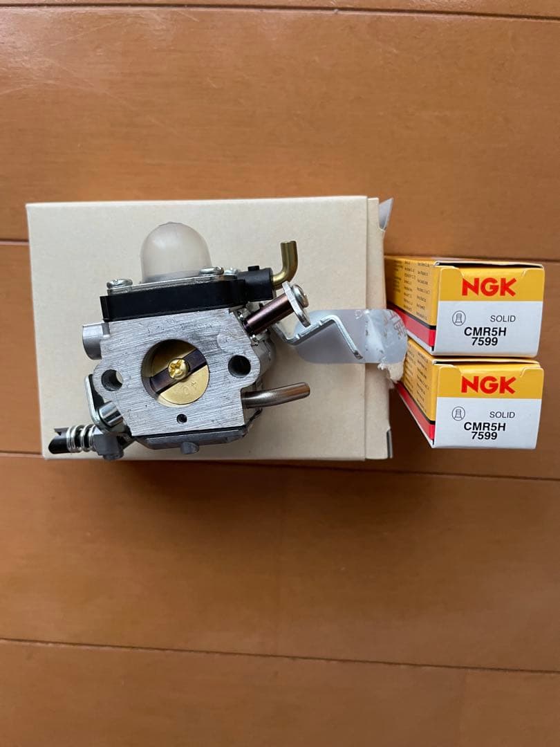 スパイダーモアー キャブレター 851 852 プラグ 　新品　送料込み　草刈機