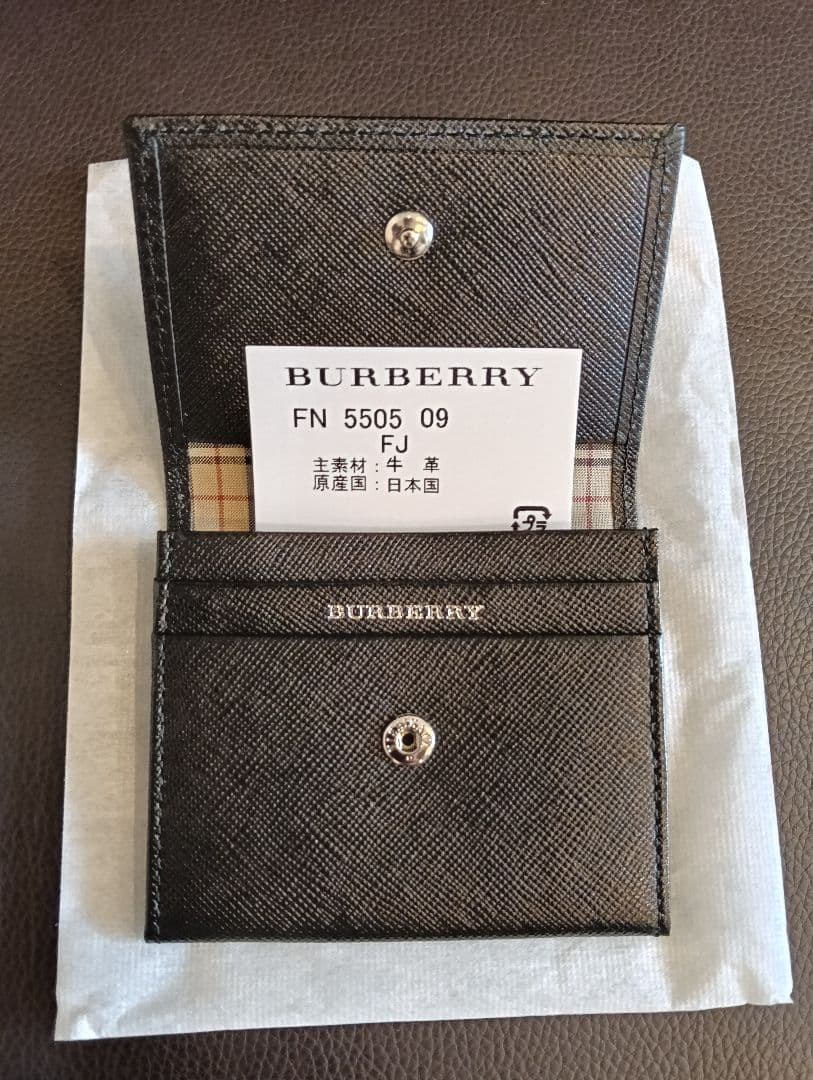 BURBERRY ケース FN 5505 09 ブラック