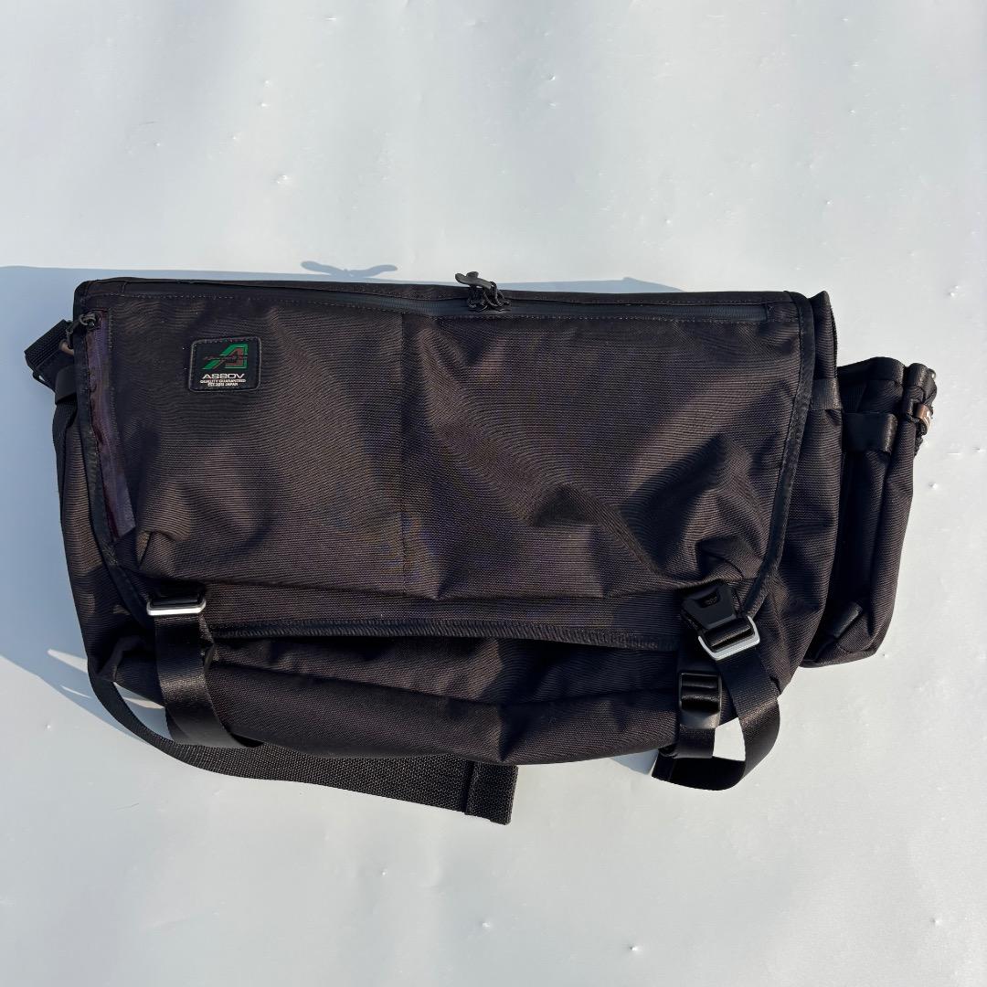ほぼ未使用 AS2OV アッソブ メッセンジャーバッグ CORDURA