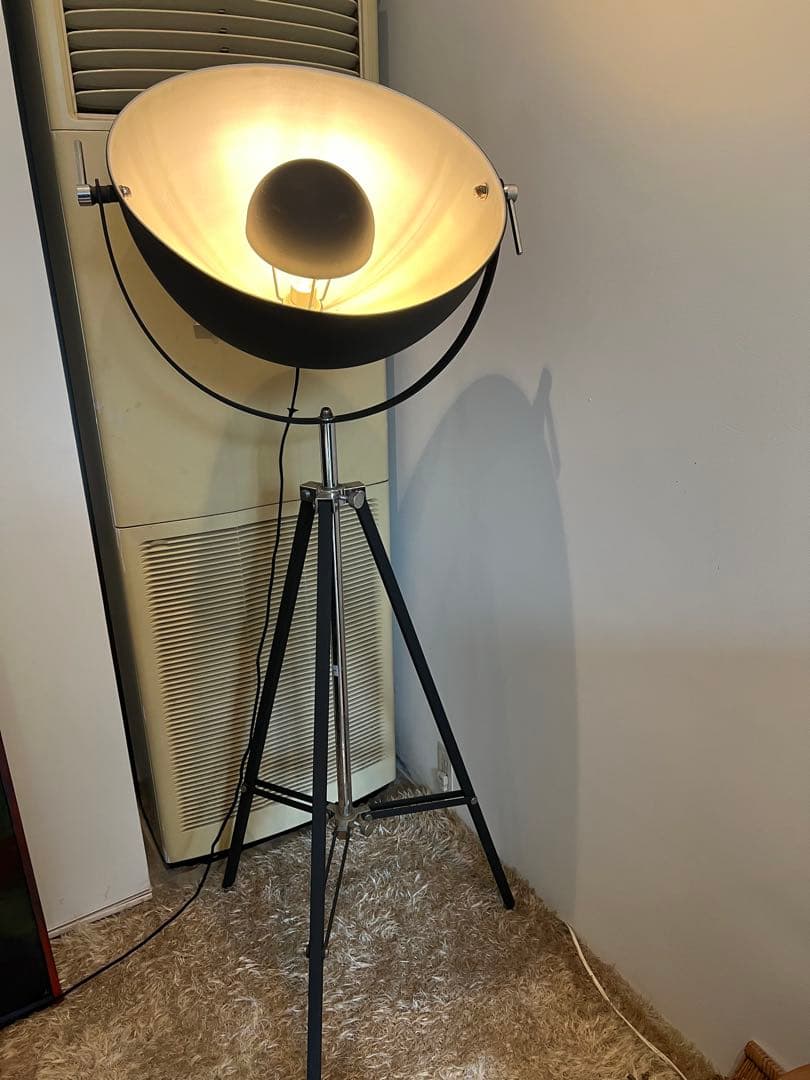 フロアスタンド ランプ　スタジオ　パラボラ型