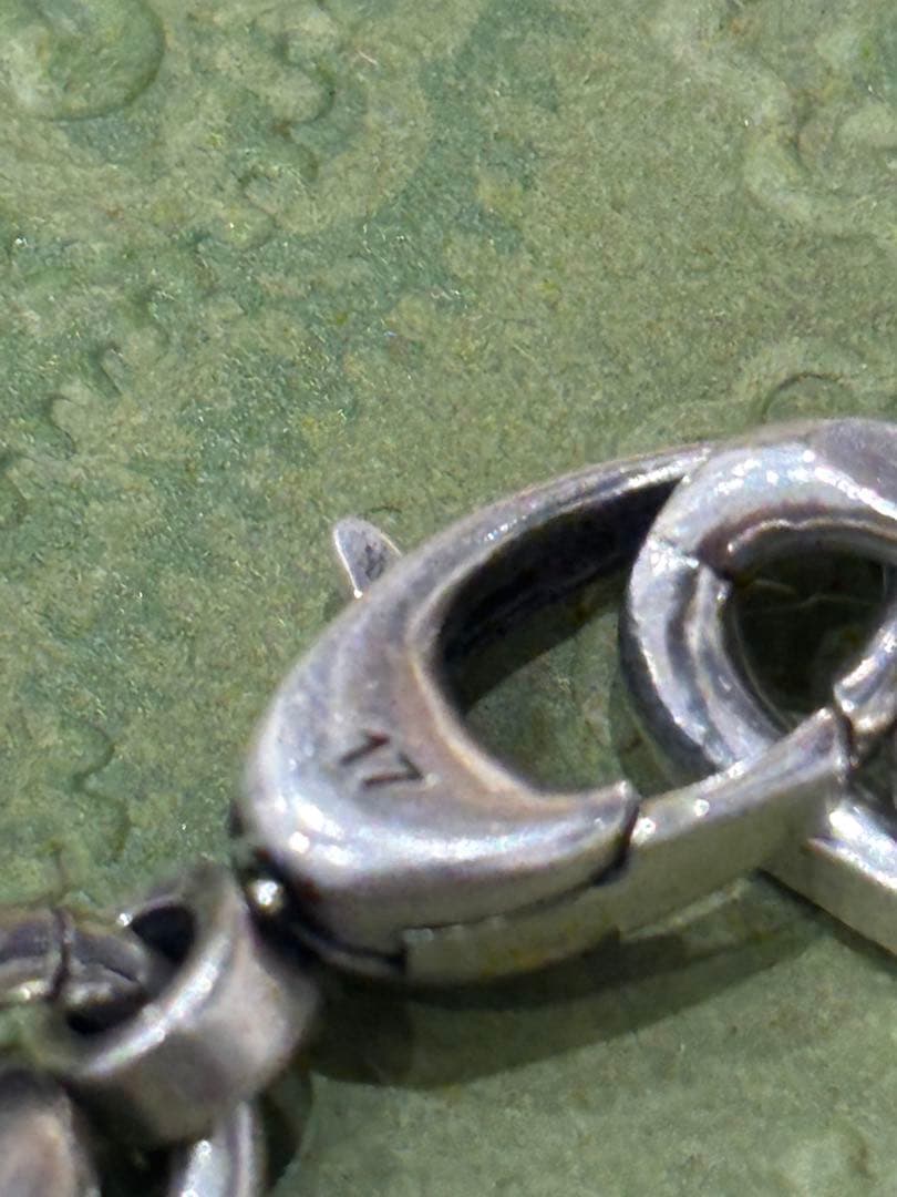 GUCCI シルバー ロゴチェーンブレスレット 17号