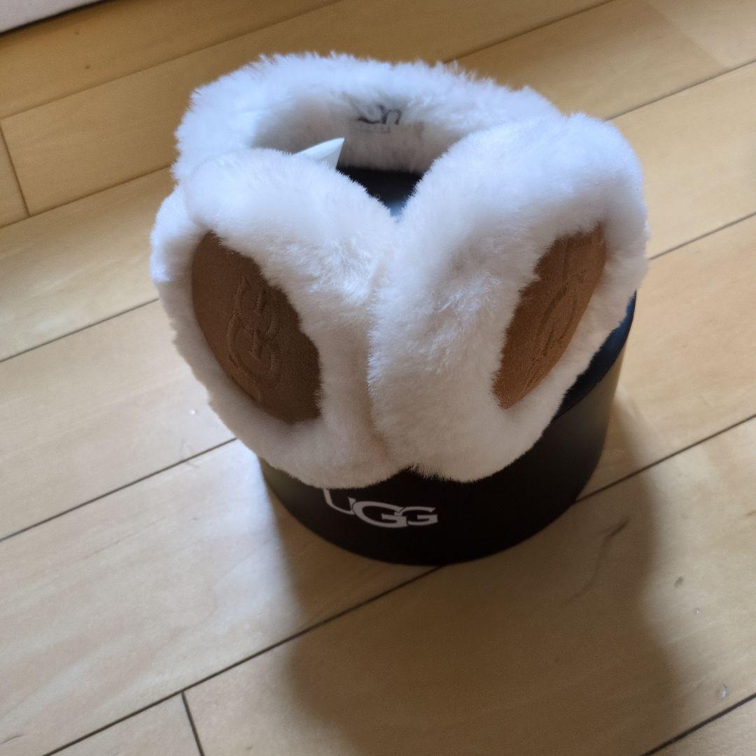 UGG ホワイトファー イヤーマフ OS/TU箱付き