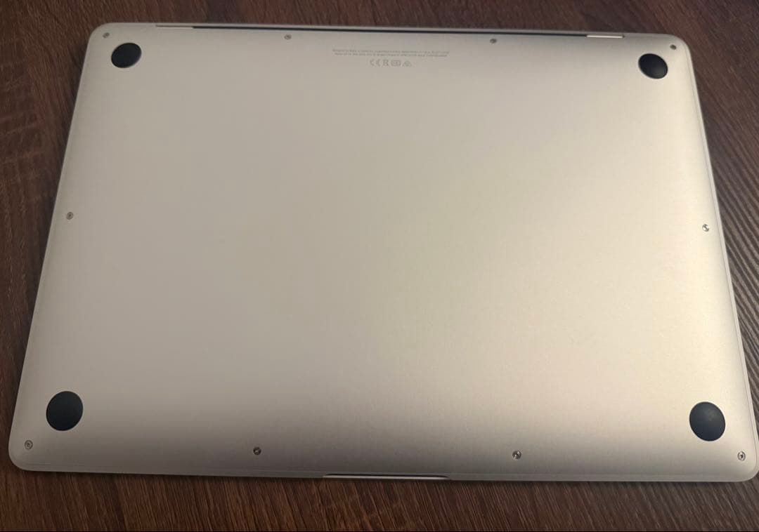 2020 MacBook Air 13インチ 8GB 256GB