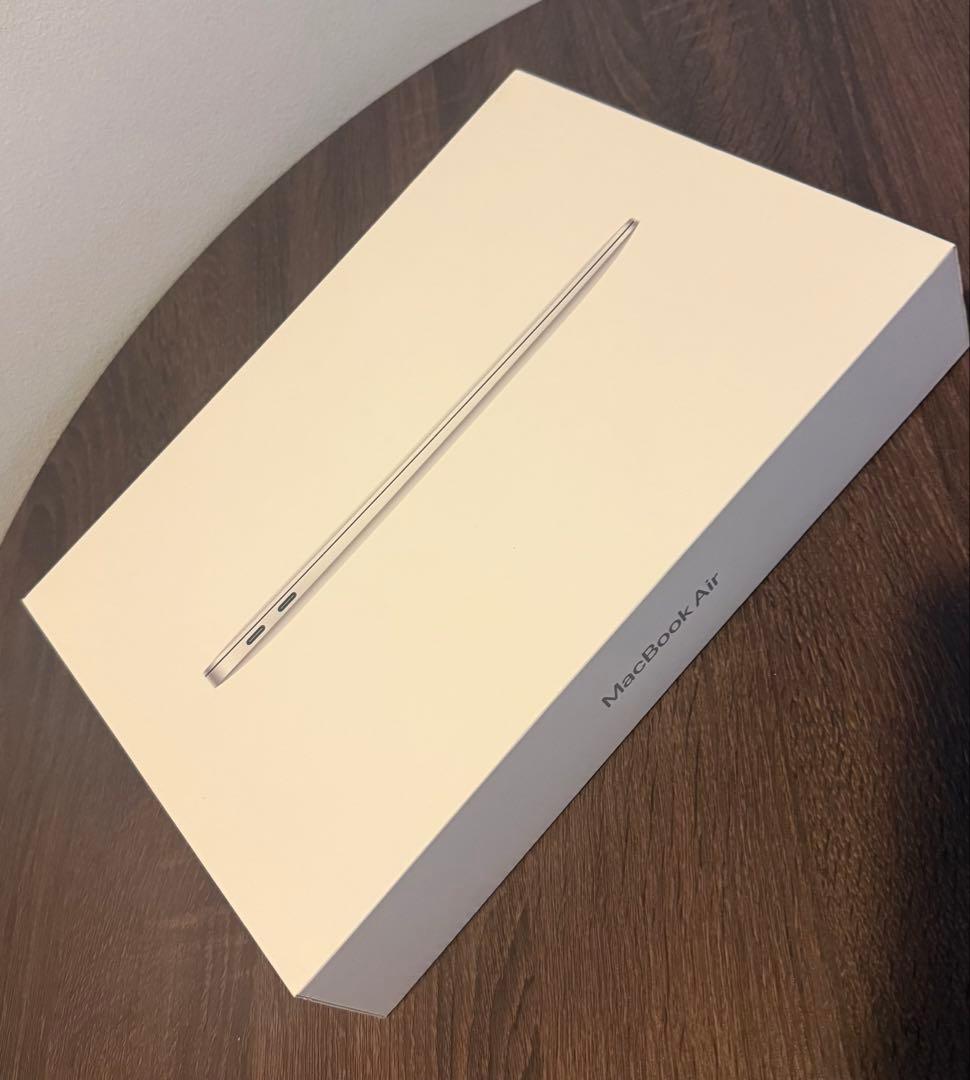 2020 MacBook Air 13インチ 8GB 256GB