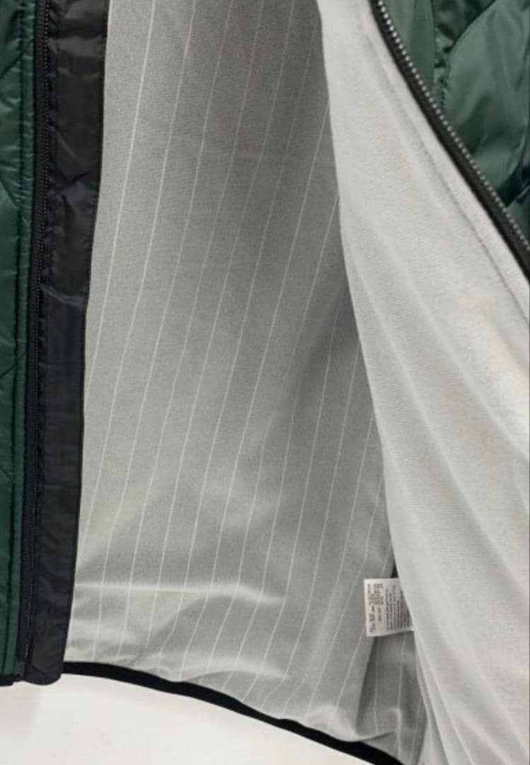 半額以下！新品・未使用 YONEX　ユニ中綿ジャケット