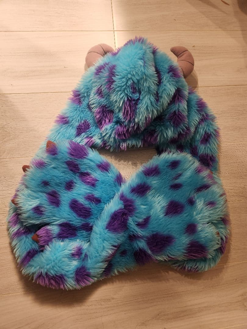 ディズニー　サリー　マフラーファンキャップ