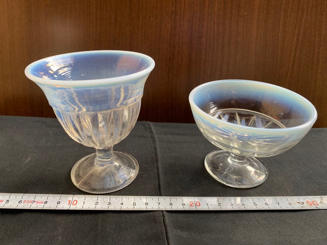 昭和レトロ　氷コップ２個縁乳白色型ガラス　かき氷当時物アンティーク古道具