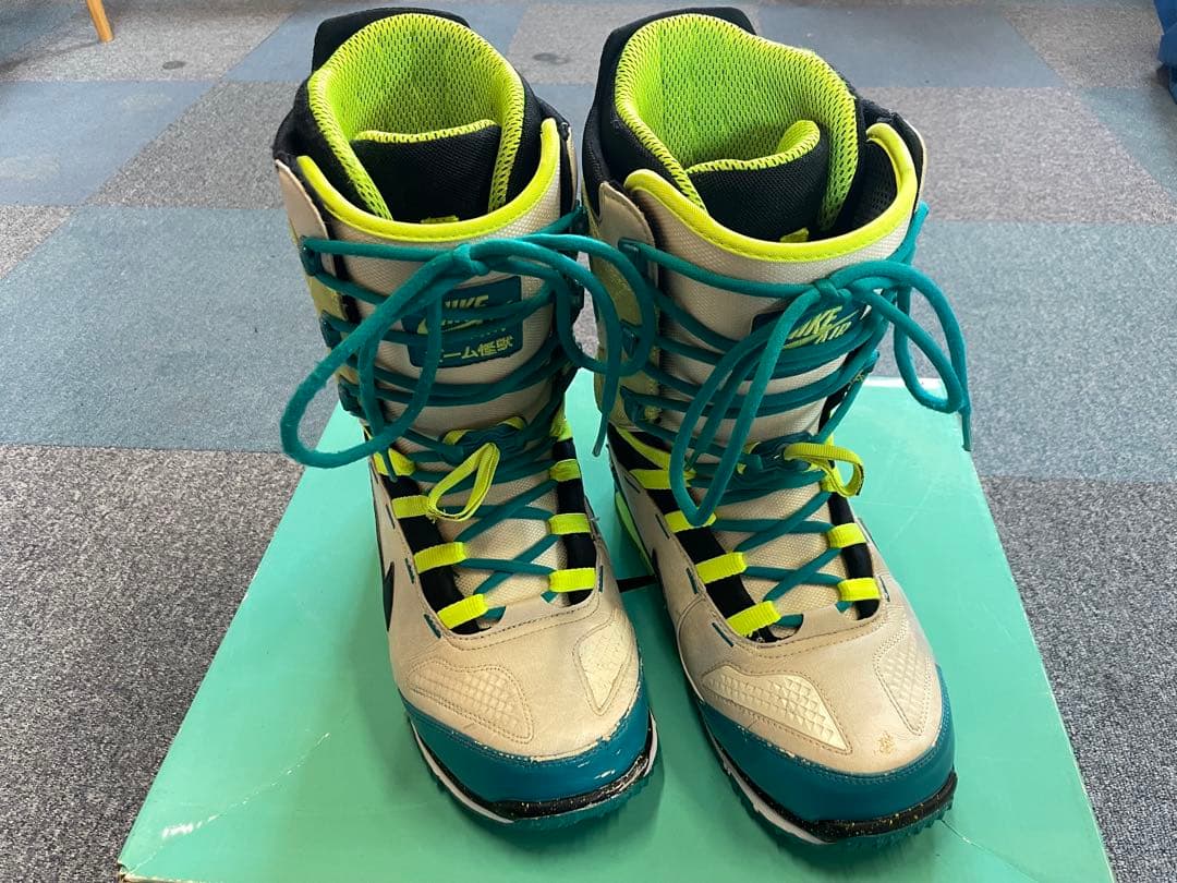 Nike ZOOM 怪獣 スノーボードブーツ メンズ