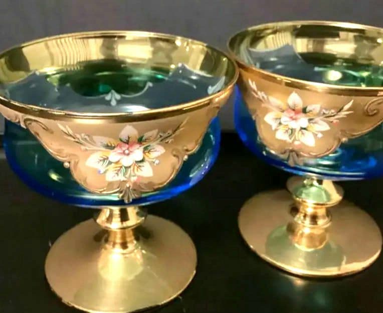 ベネチアンガラス　2客金色とブルーのエレガントなデザインの手描き花柄グラス　①②