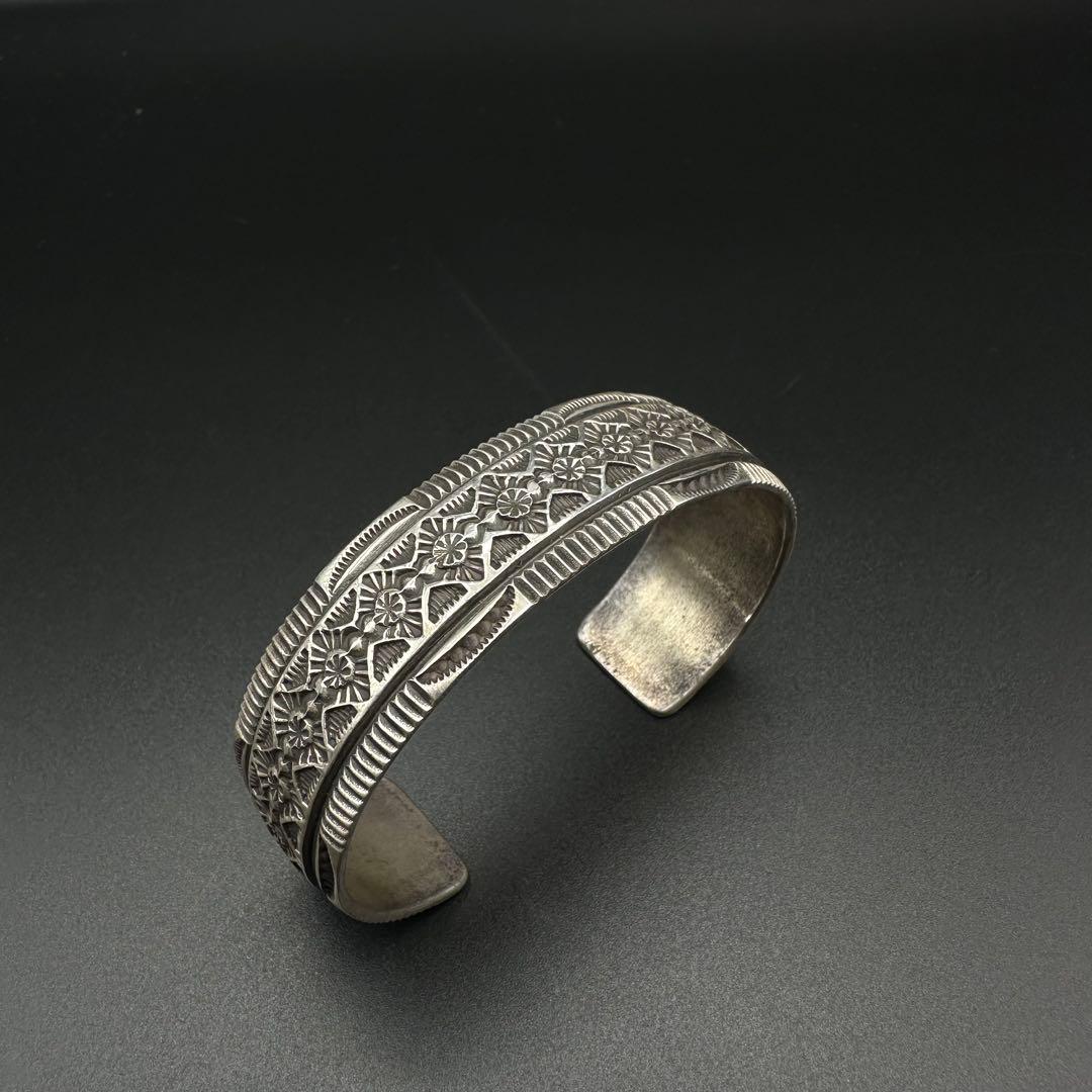 Navajo Darrell Cadman スタンプワーク バングル