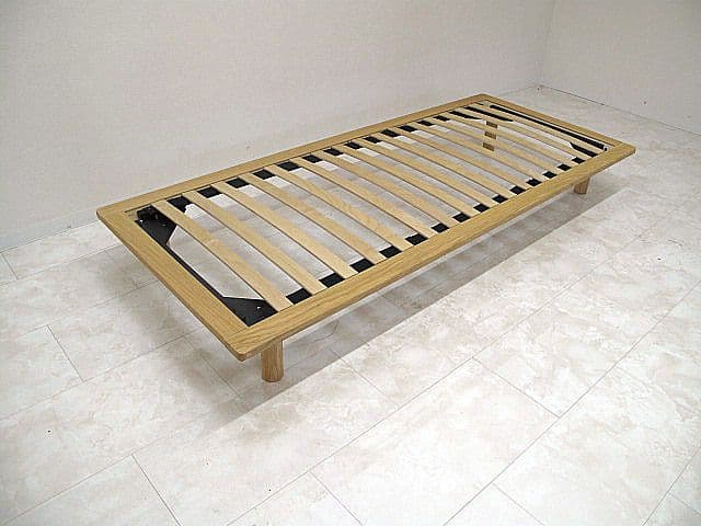 【展示品】MUJI　無印良品 セミシングルオーク材ベッドフレーム コンパクト設計