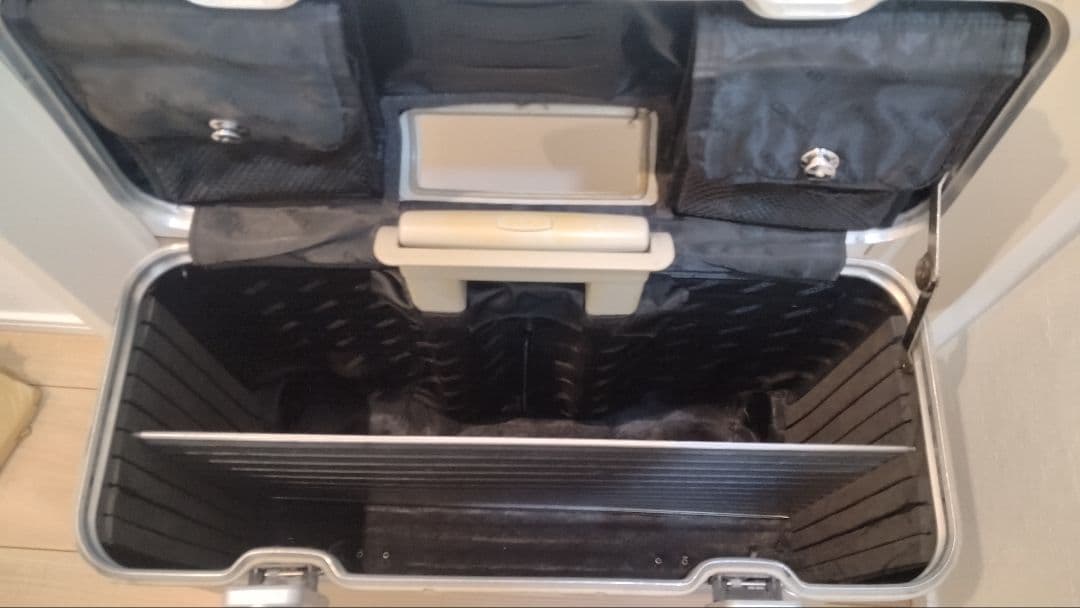RIMOWA リモワ パイロットトロリー　TOPAS アルミ