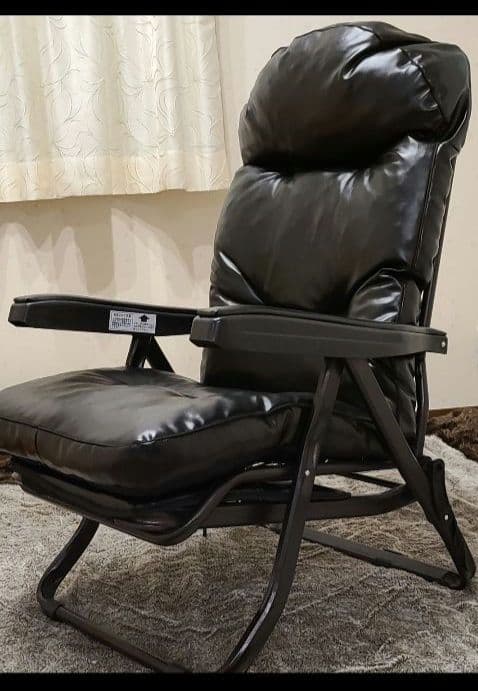 リクライニングアームチェア 黒