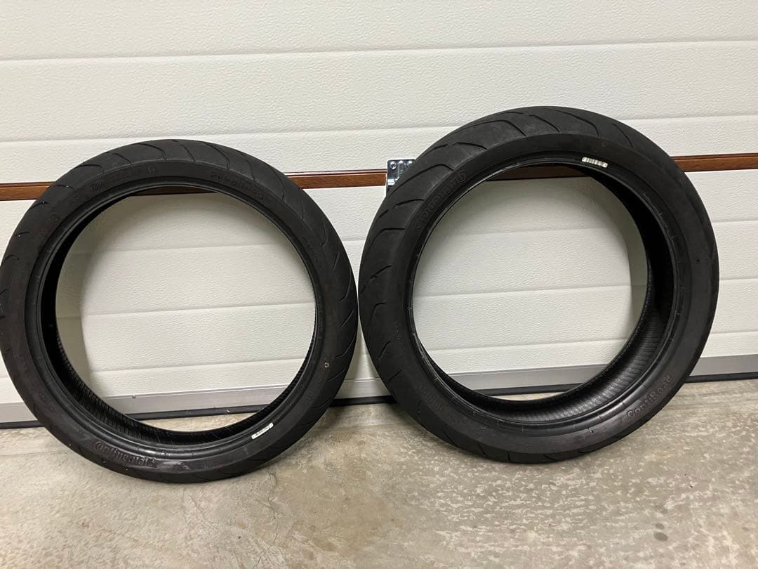 コンチネンタル　コンチロード　17インチ前後セット