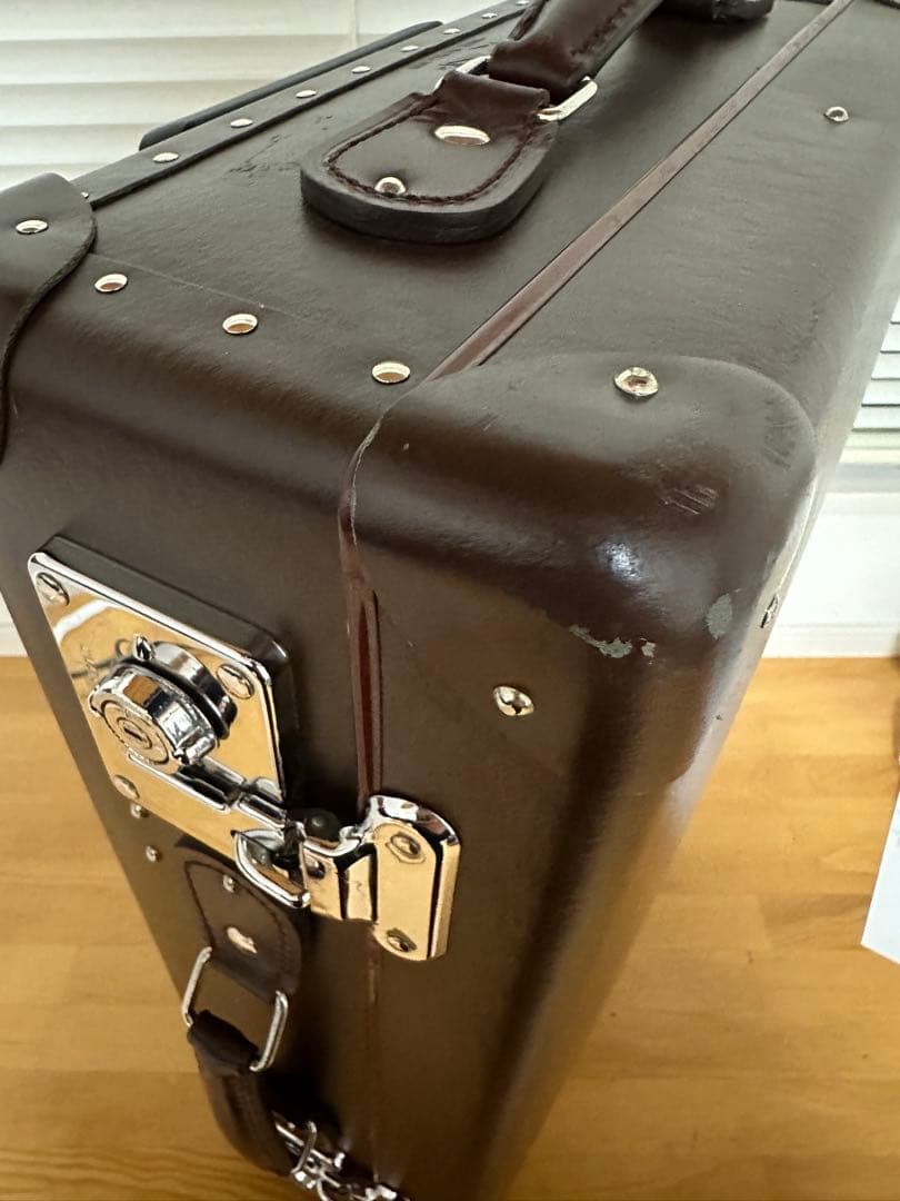 グローブトロッター　スーツケース