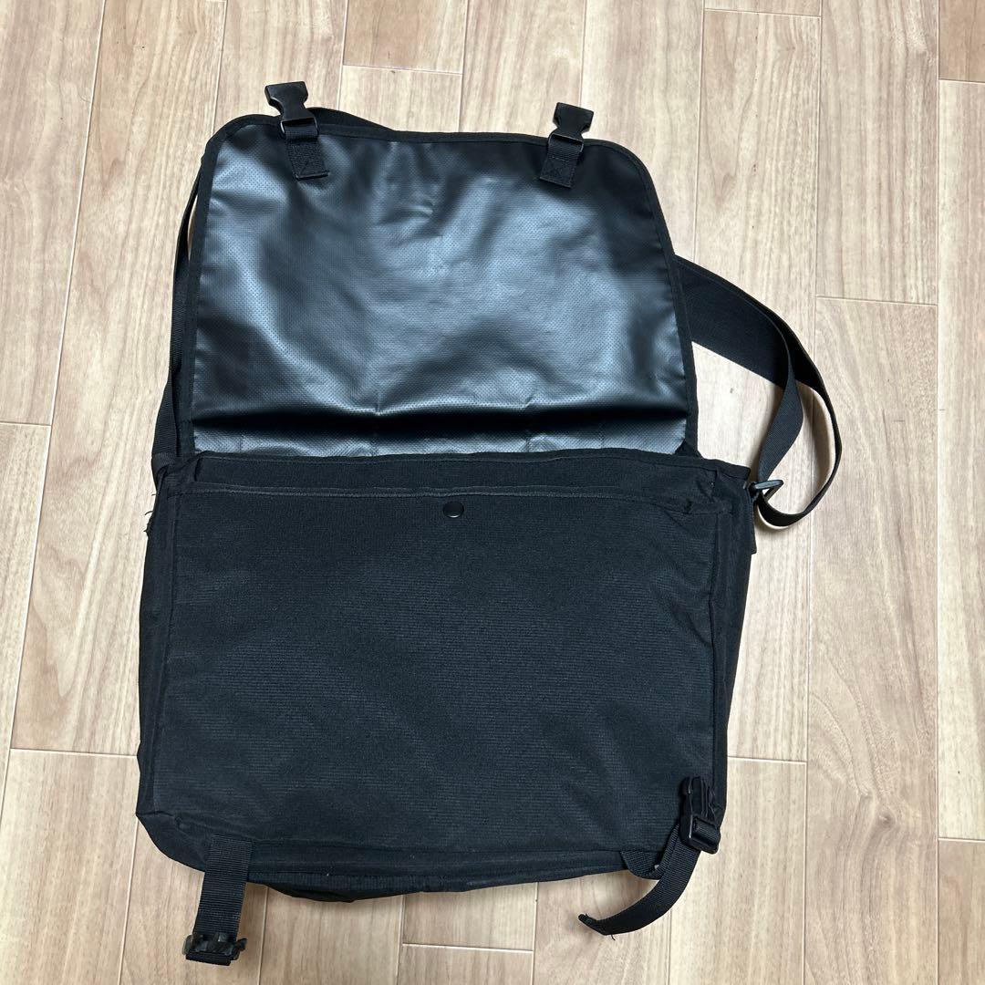 old stussy ステューシー　黒　 メッセンジャーバッグ　古着　y2k