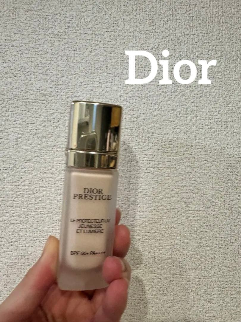ディオール プレステージホワイト　ル　プロテクターUV　ルミエール