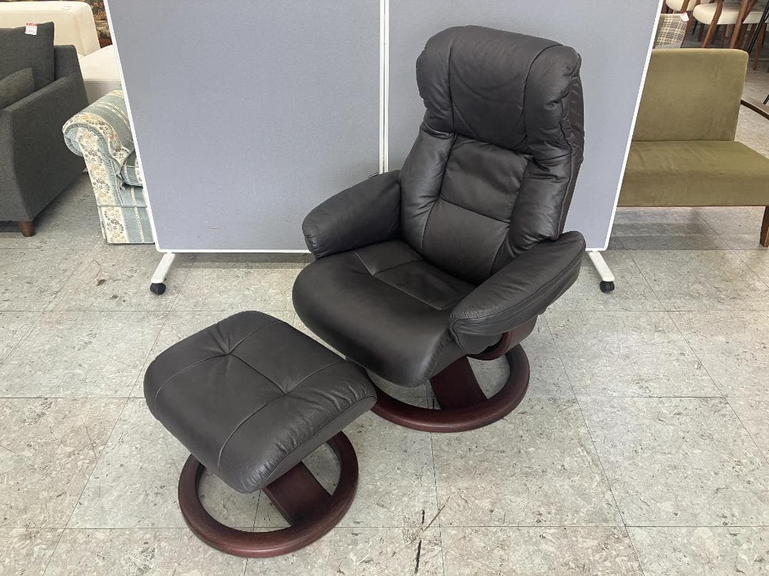 Hjellegjerde パーソナルチェア リクライニング オットマン付