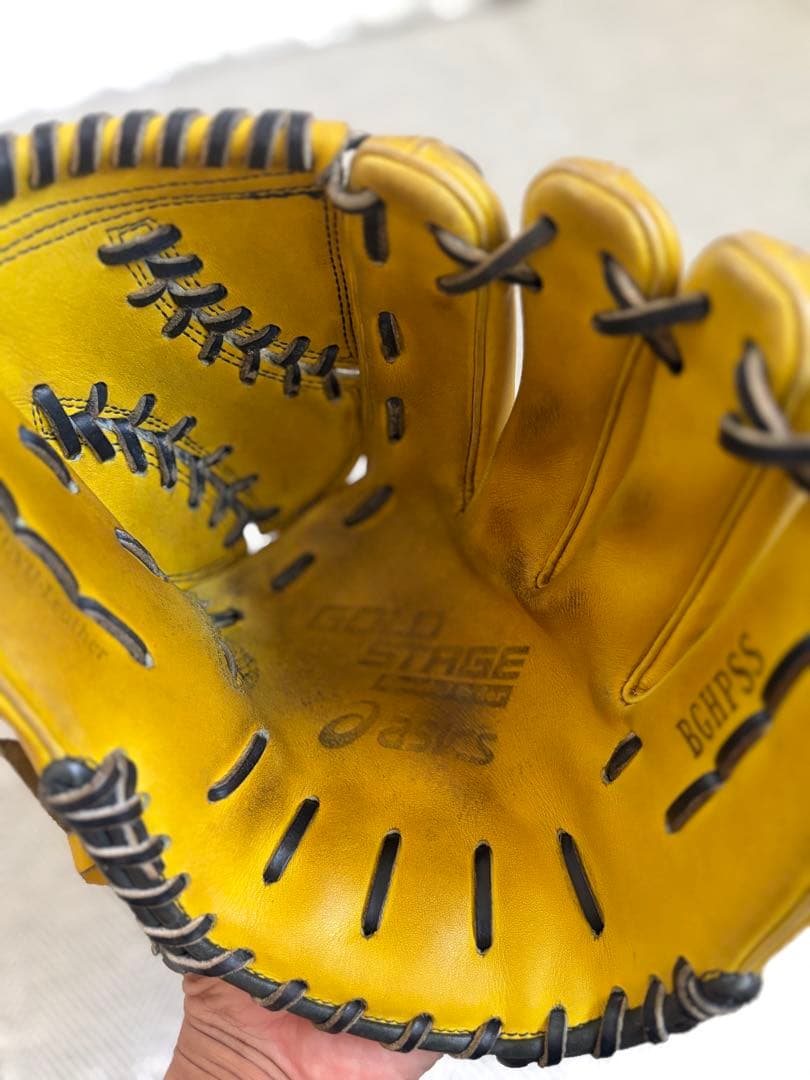 ASICS ゴールドステージ 硬式投手用グローブ