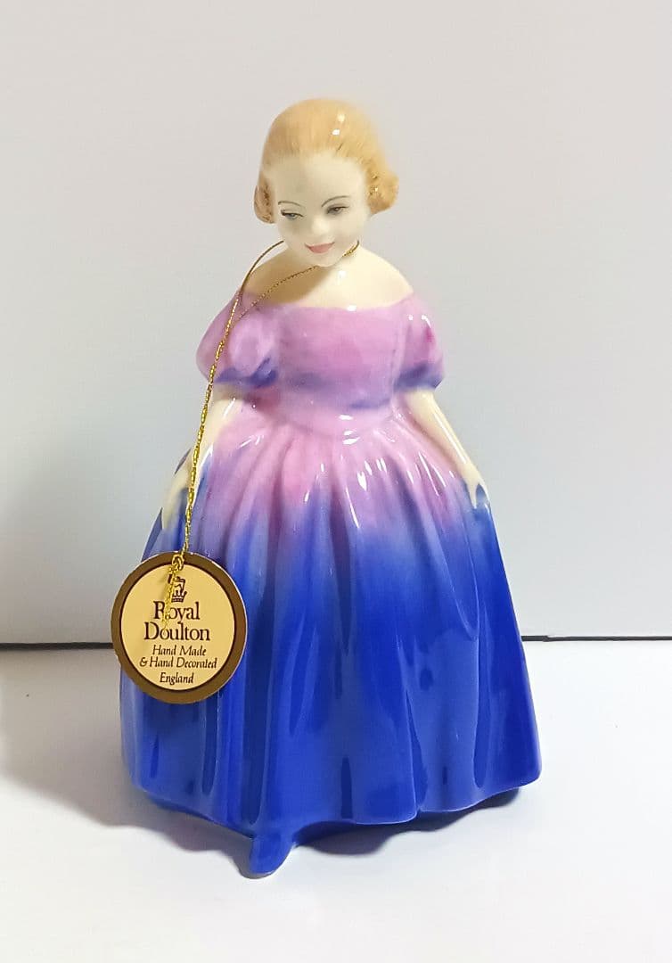 【美品】  ロイヤルドルトン 陶器人形