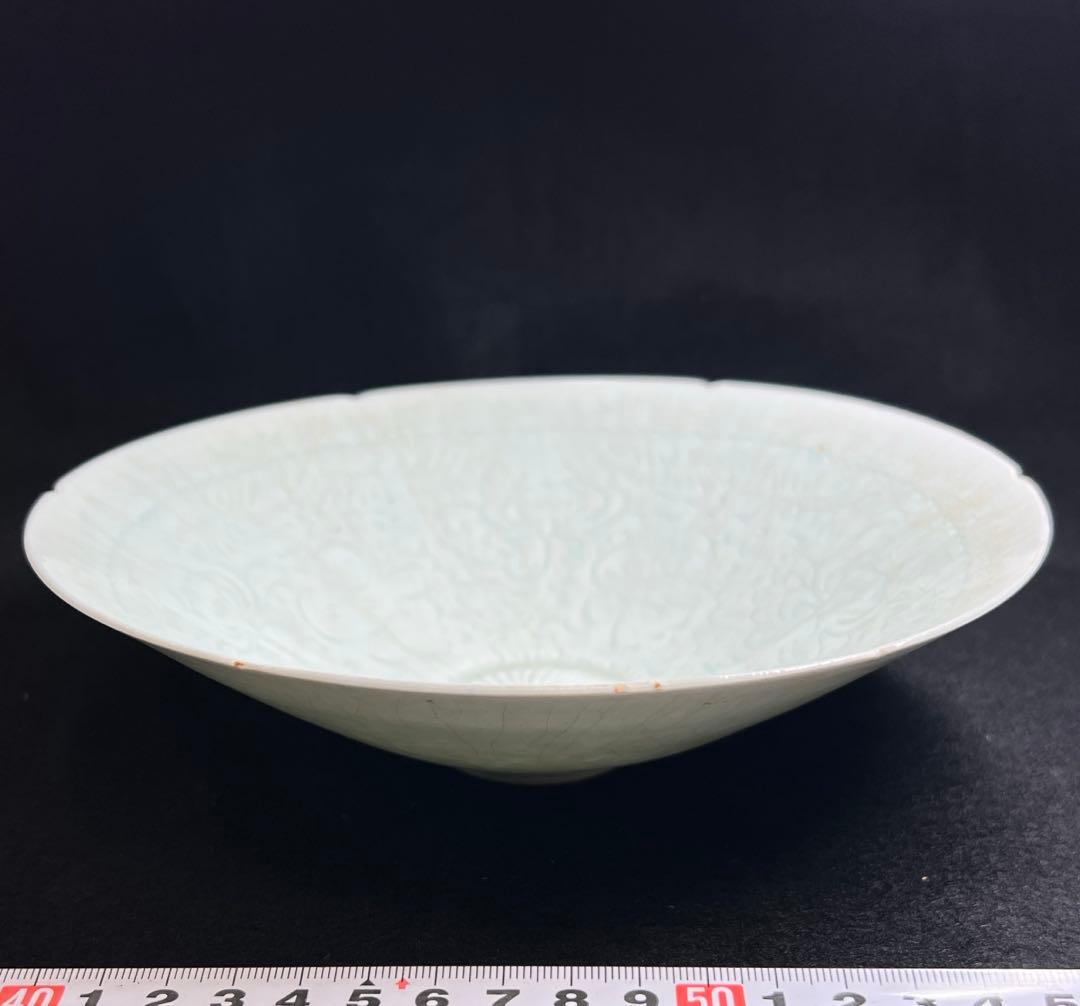 中国宋時代　青影陰刻輪花鉢　木箱付　直径約19.5㎝東Y8-0105☆2Fトヒカ