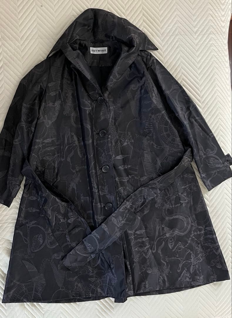 イッセイミヤケ エイポック コート