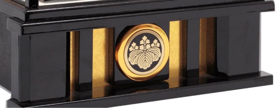 東京久月　五月人形　家紋付き兜飾り　白木六角形クリルケース入・コンパクトサイズ