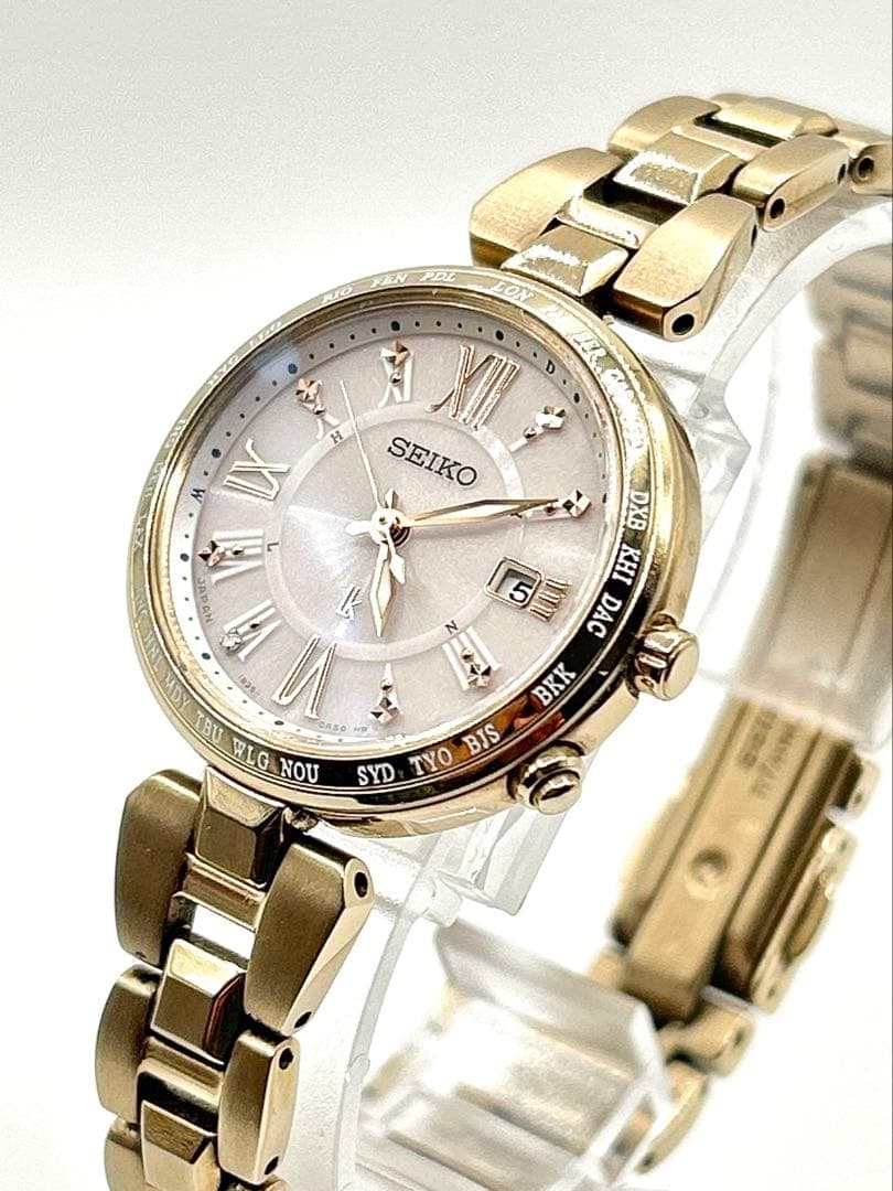 SEIKO LUKIA レディース時計1B35-0AF0 ソーラー　watch